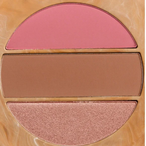 O!Mega x Three Powder X-TRA LARGE Blush-Bronze-Highlight Tantalize Glo Palette - Picture 13 of 16
